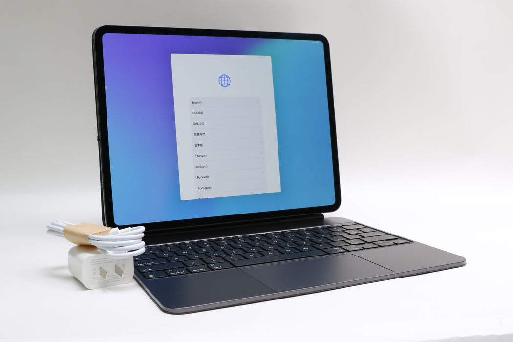 NanoTexture iPad Pro 13" M4, 2TB, Wi-Fi Only, Space Black, NWRH3LL/A + Apple Magic Keyboard