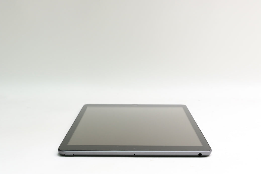 iPad 7th Gen, 128GB, Wi-Fi Only, Space Gray, MW772LL/A 10.2”