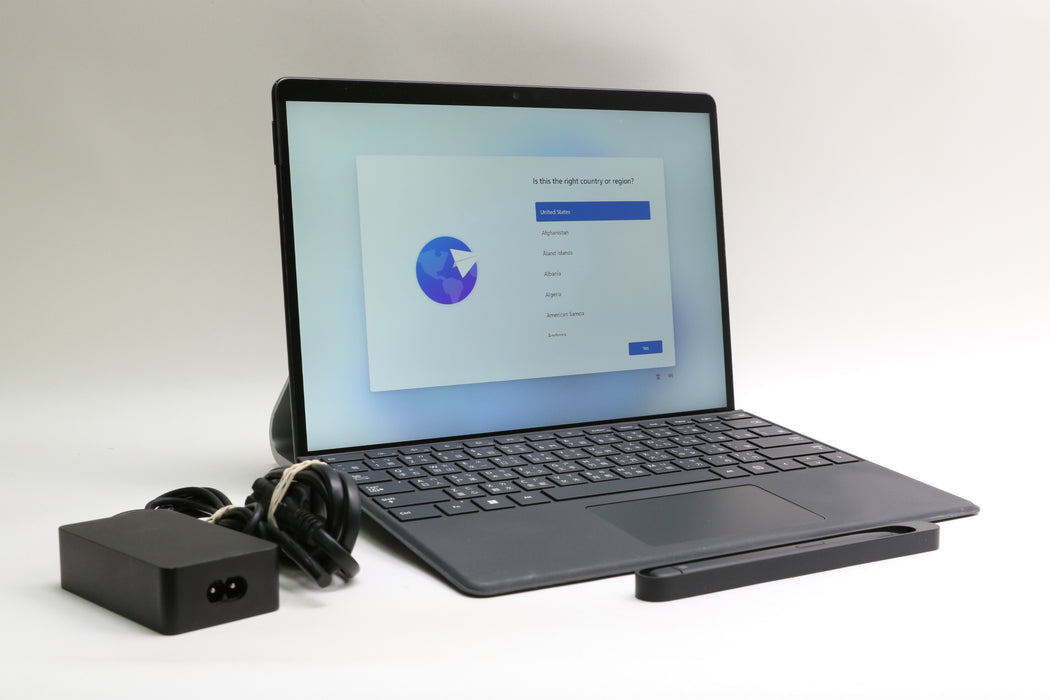 13" Microsoft Surface Pro 8, i5-1135G7, 16GB, 256GB SSD