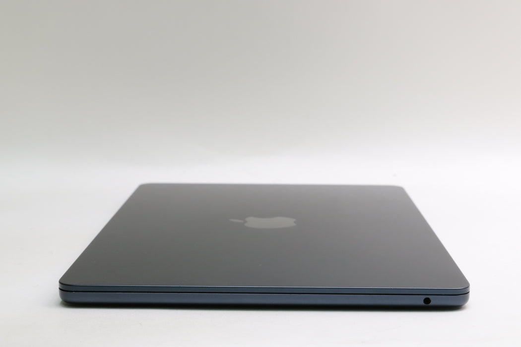 13.3" 2022, MacBook Air, MLY33LL/A, Apple M2, 8GB, 256GB SSD, 8C