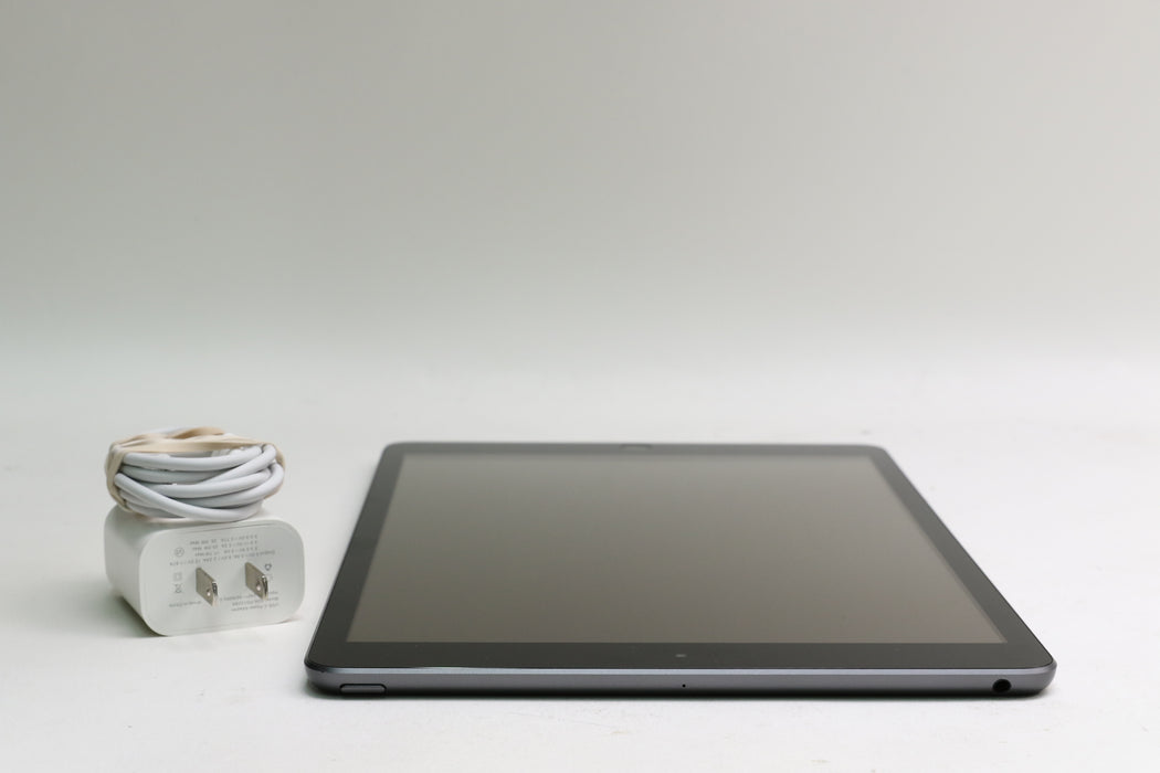 iPad 7th Gen, 128GB, Wi-Fi Only, Space Gray, MW772LL/A 10.2”