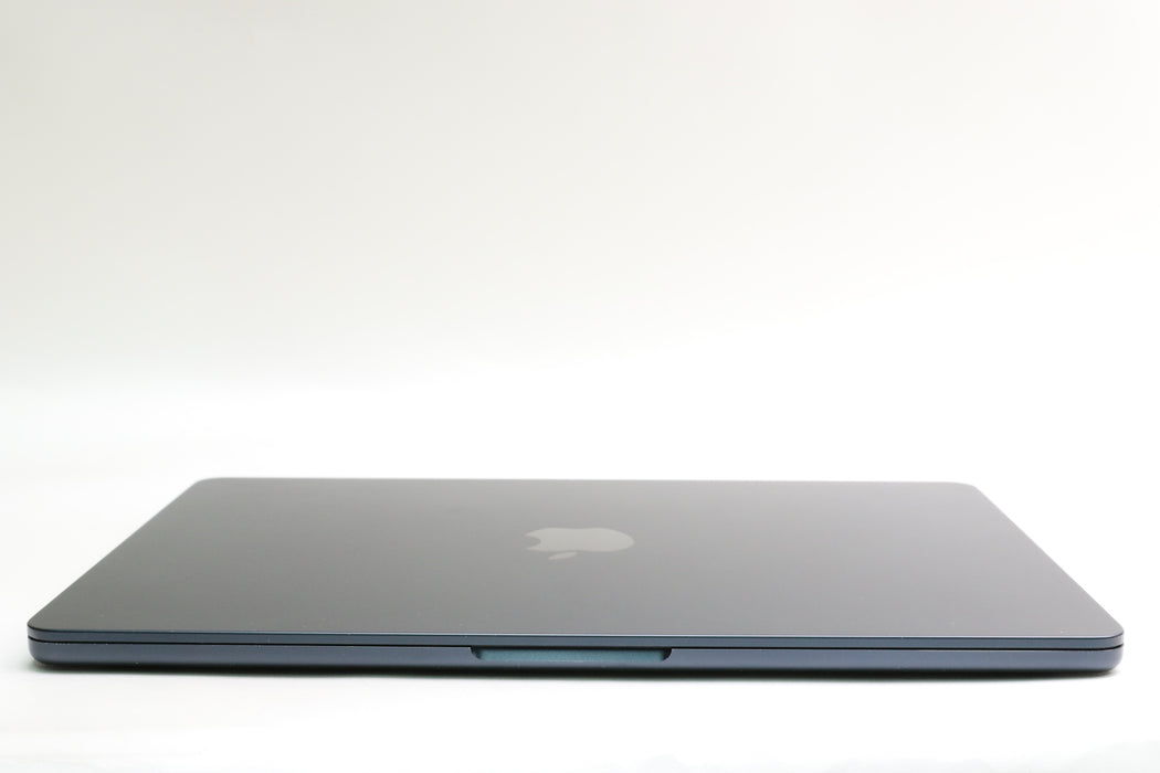 13.3" 2022, MacBook Air, MLY33LL/A, Apple M2, 8GB, 256GB SSD, 8C