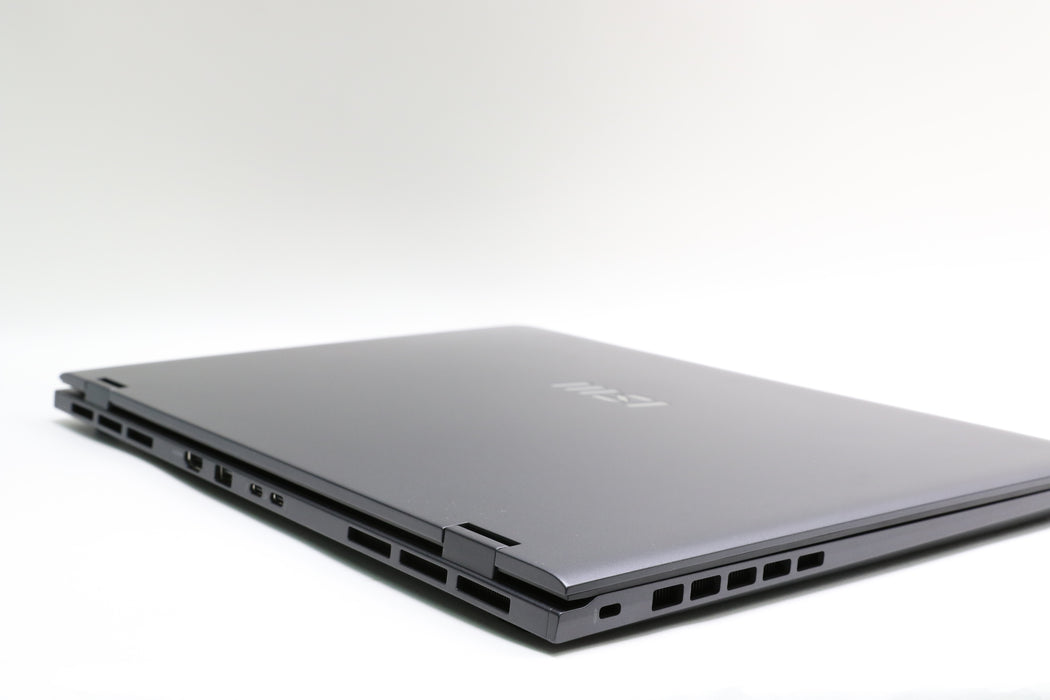 100%BATT 16" UHD+ MSI, Ultra 9 288V, 32GB, 2TB SSD