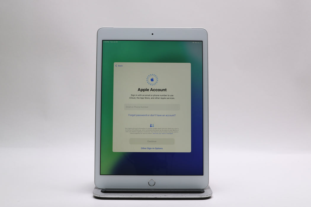 10.9" Apple iPad 10.2" 7th Gen, 32GB, Unlocked, Silver, MW6C2J/A — photo 2 of 13