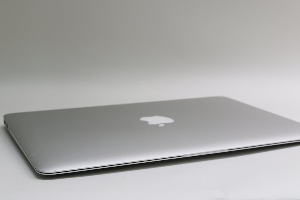 13" 2017, MacBook Air, MQD32LL/A, i5-5350U, 8GB, 128GB SSD, New Battery!