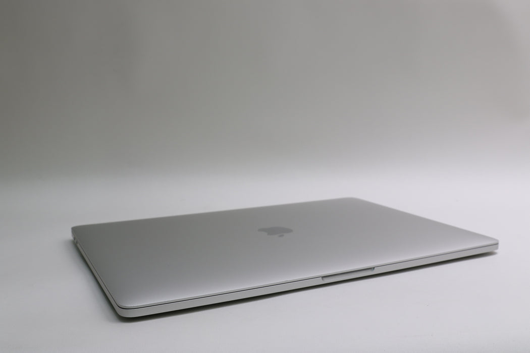 15" 2017, MacBook Pro, BTO, i7-7920HQ, 16GB, 256GB SSD, Radeon Pro 560