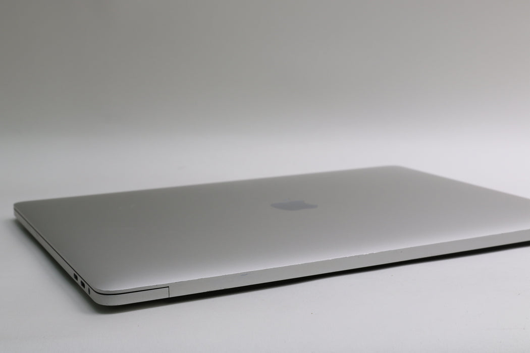 15" 2017, MacBook Pro, MPTU2LL/A, i7-7700HQ, 16GB, 256GB SSD, Radeon Pro 555