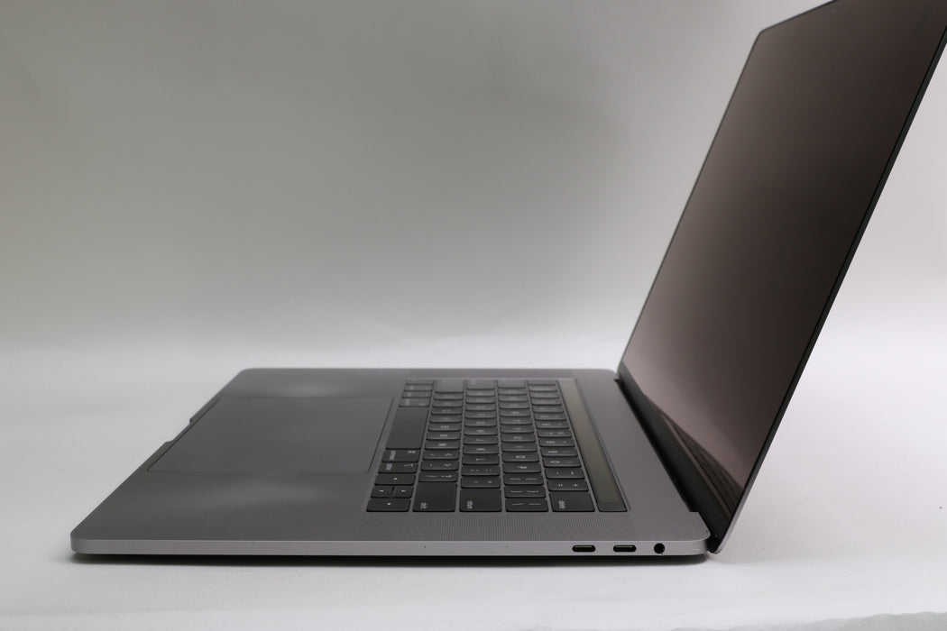 15" 2.8K 2018, MacBook Pro, BTO, i7-8850H, 16GB, 1TB SSD, Radeon Pro 560X