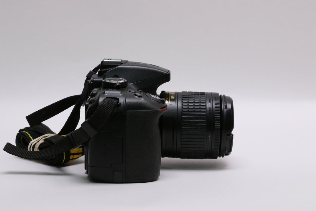 Read! Nikon D5300 DSLR Camera w/ 18-55mm f/3.5-5.6G VR Lens, 9.2K SC!
