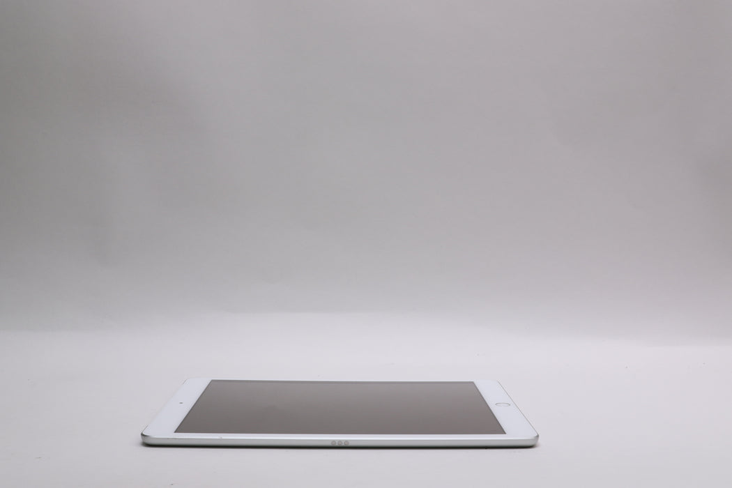 10.9" Apple iPad 10.2" 7th Gen, 32GB, Unlocked, Silver, MW6C2J/A — photo 7 of 13