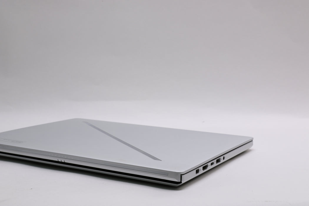 14" ASUS ROG Zephyrus G14 GA403WR, Ryzen AI 9 HX 370, 32GB, 1TB SSD, RTX 5070 Ti — photo 9 of 13
