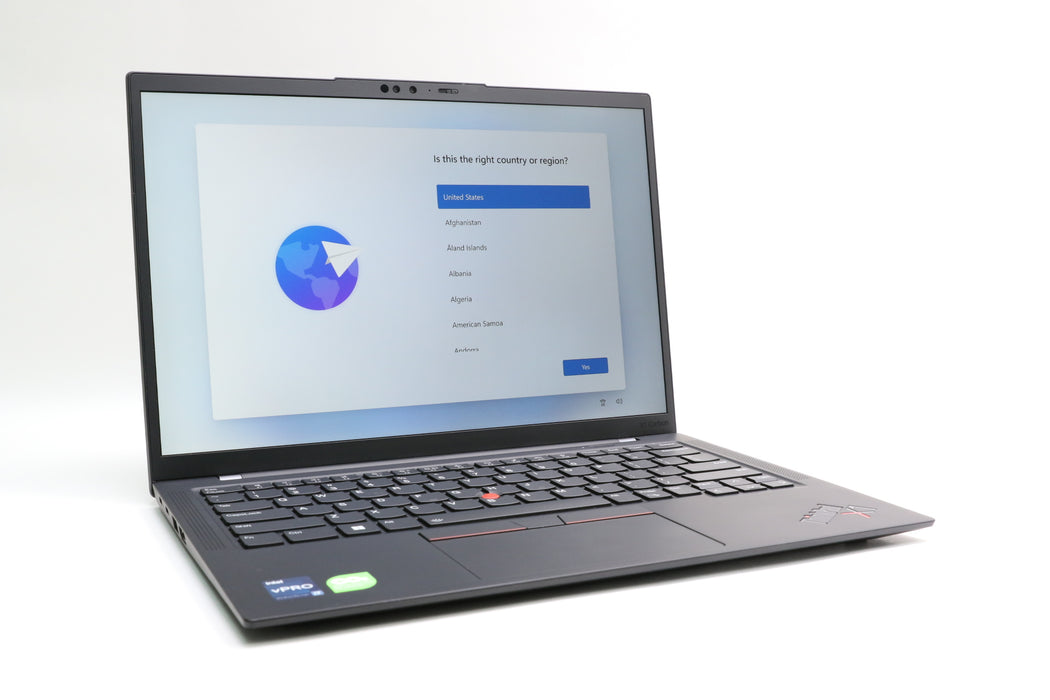 14" UHD+ Lenovo ThinkPad X1 Carbon Gen 10, i7-1270P, 32GB, 1TB SSD, 4K!
