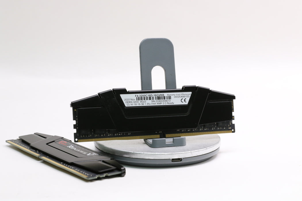 G.Skill Ripjaws V 16GB (2x8GB) DDR4 3200MHz Memory, F4-3200C16D-16GVKB