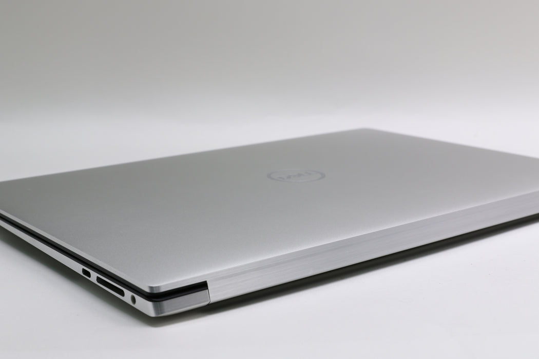 15" Dell XPS 15 9530, i9-13900H, 32GB, 954GB, RTX 4070, 3.5K OLED Touchscreen!