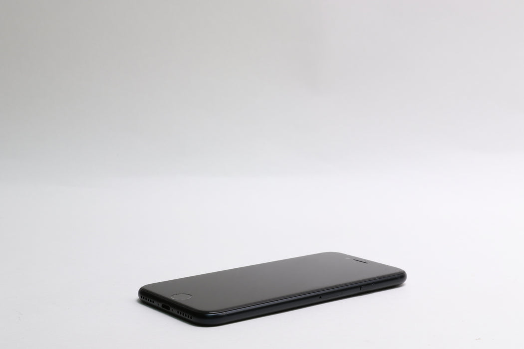 Apple iPhone SE 3rd Gen, 64GB, US Sprint/T-Mobile Locked Policy, Midnight, MMX53LL/A — photo 11 of 14