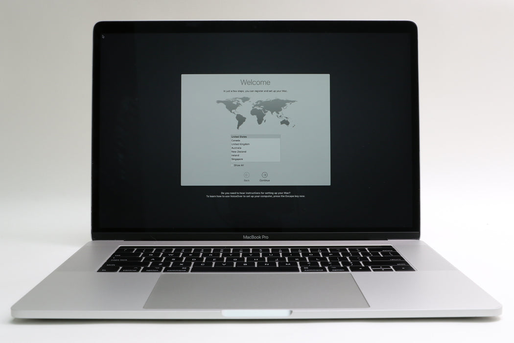 15" 2017, MacBook Pro, MPTU2LL/A, i7-7700HQ, 16GB, 256GB SSD, Radeon Pro 555