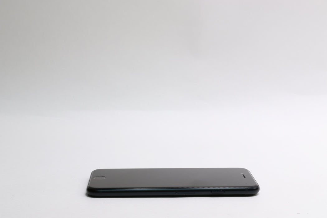 Apple iPhone SE 3rd Gen, 64GB, US Sprint/T-Mobile Locked Policy, Midnight, MMX53LL/A — photo 12 of 14
