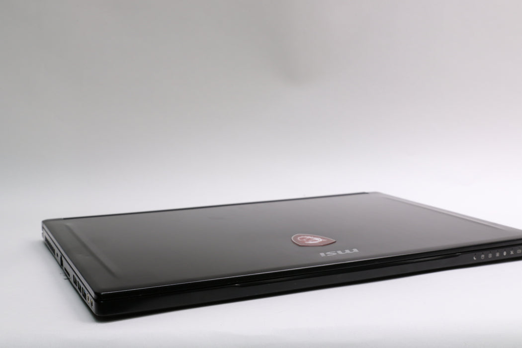 15" MSI GS63 Stealth 8RE, i7-8750H, 16GB, 1TB HDD & 256GB SSD, GTX 1060