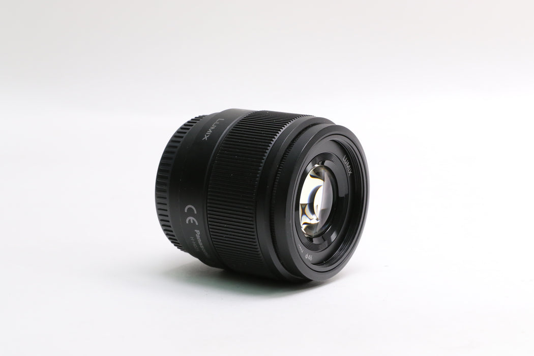Panasonic Lumix G 25mm f/1.7 ASPH. Lens w/ Caps!