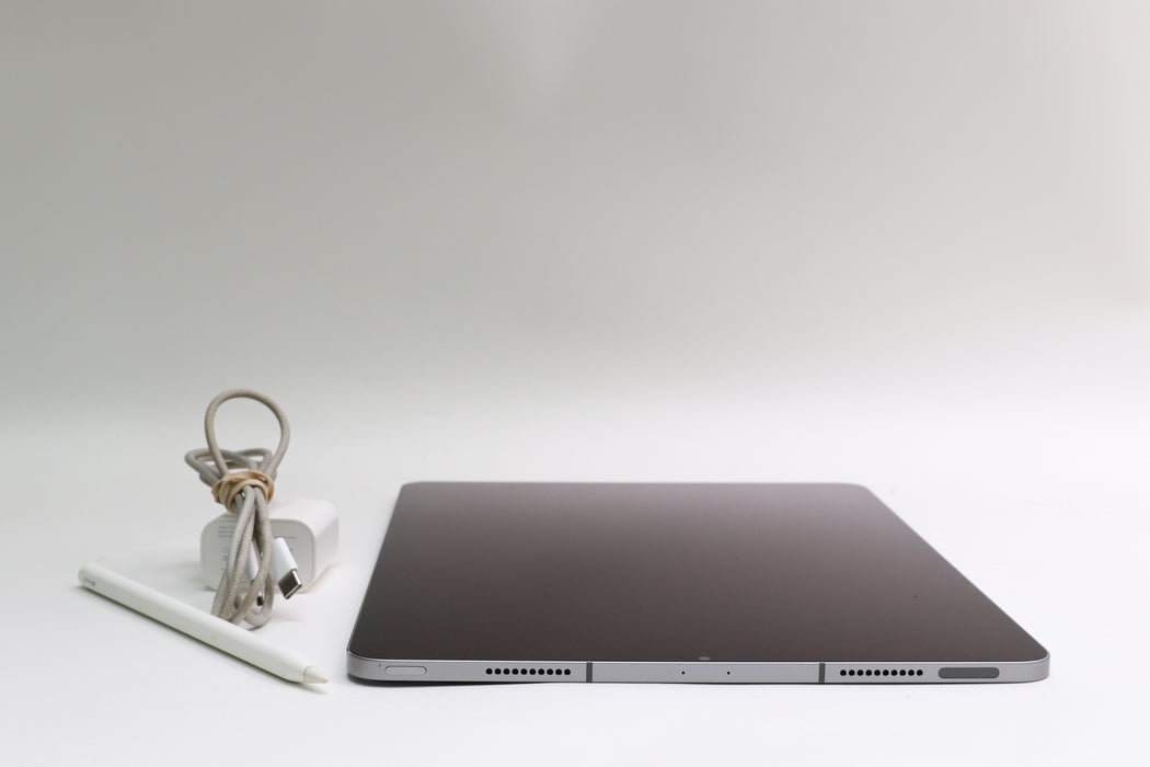 iPad Pro 6th Gen, 128GB, Unlocked, Space Gray, MP5X3LL/A 12.9”