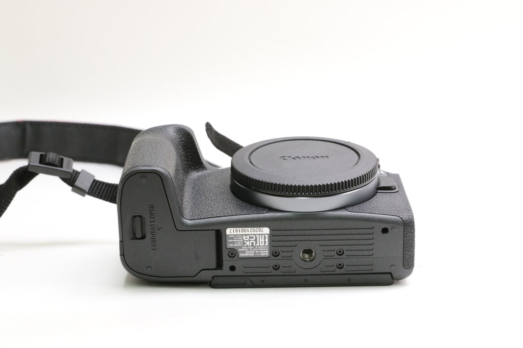 Canon EOS RP Camera w/ Charger, Very Low Shutter Count of <1,000!