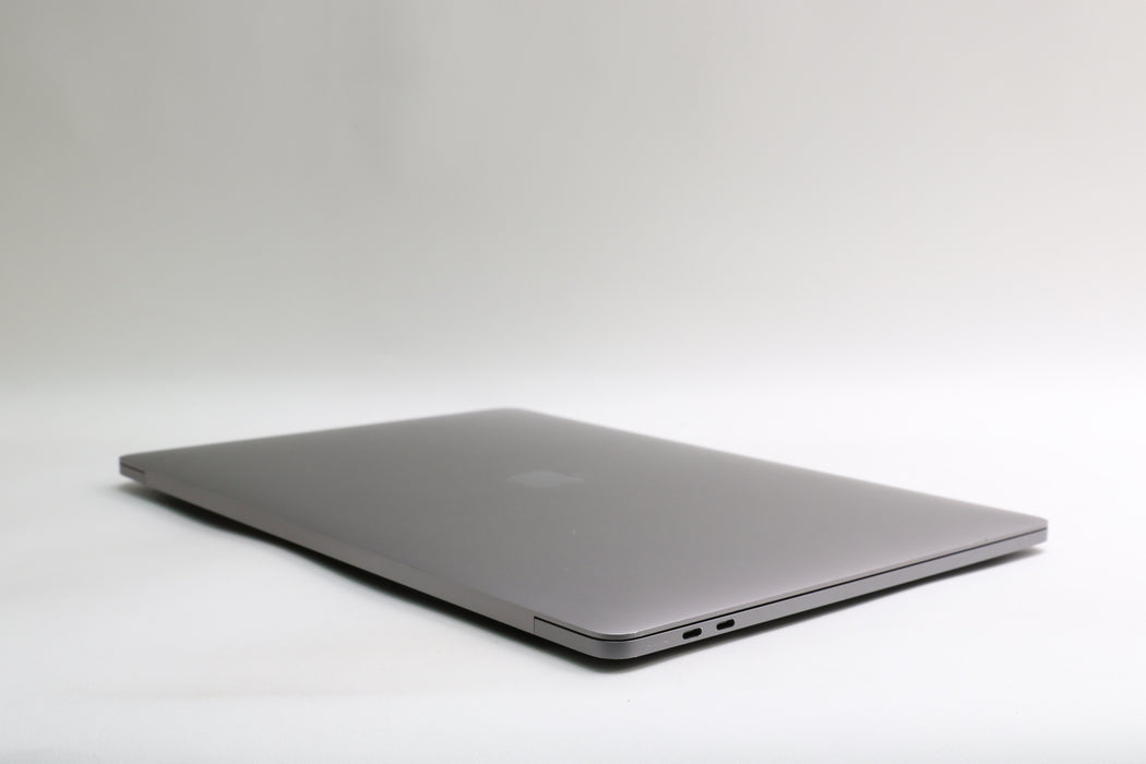 100%BATT 15" 2017, MacBook Pro, BTO, i7-7700HQ, 16GB, 512GB SSD, Radeon Pro 555