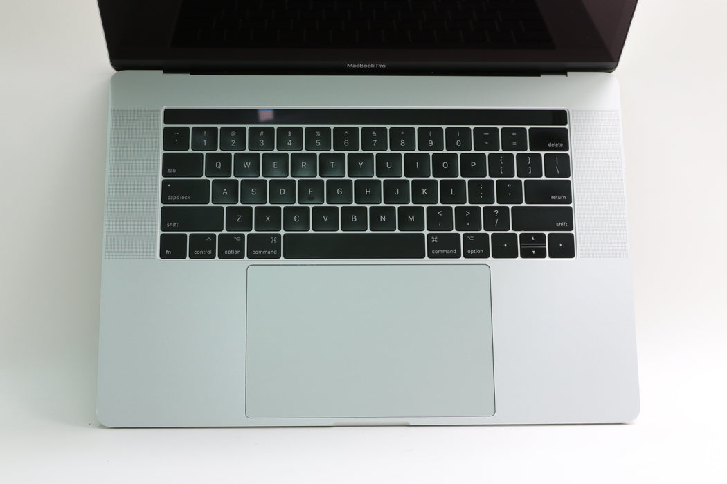 15" 2.8K 2017, MacBook Pro, BTO, i7-7920HQ, 16GB, 256GB SSD, Radeon Pro 560