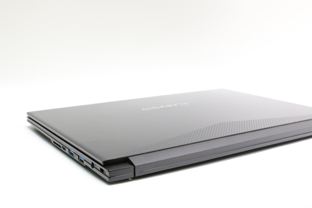 100%BATT 15.6" Gigabyte Aero 15, i7-8750H, 16GB, 512GB SSD, GTX 1070 Max-Q