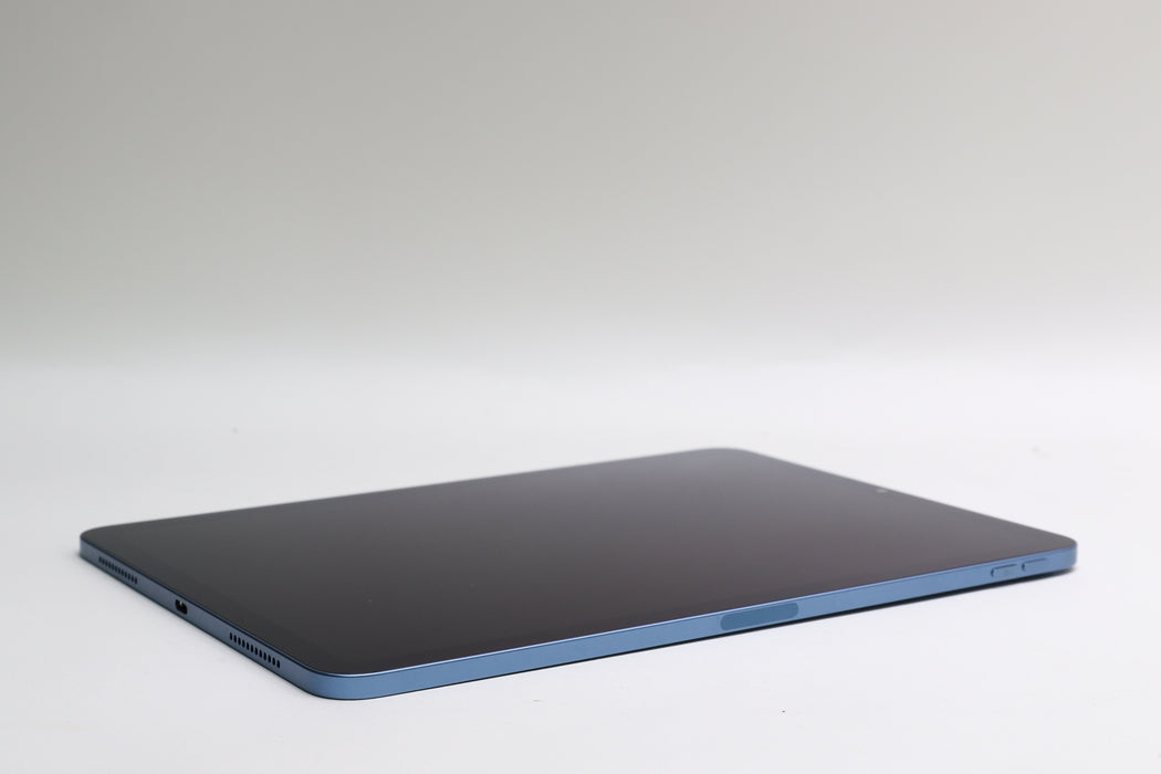 iPad Air M1, 5th Gen, 64GB, Wifi Only, Blue, MM9E3LL/A 10.9" + Pencil!