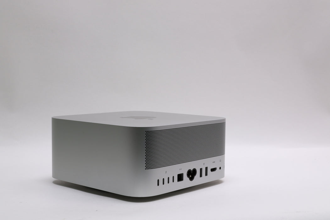 2025, Mac Studio, MU973LL/A, Apple M3 Ultra, 96GB, 1TB SSD, 60C, w/ Box! — photo 4 of 5