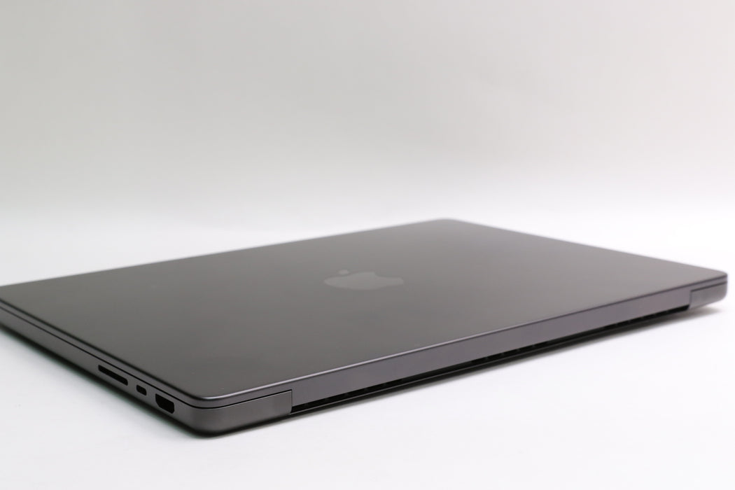 14" 2026, MacBook Pro, BTO, Apple M5 Pro, 24GB, 1TB SSD, 16C, 2 Cycles!