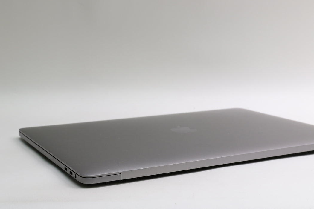 100%BATT 15" 2017, MacBook Pro, BTO, i7-7700HQ, 16GB, 512GB SSD, Radeon Pro 555