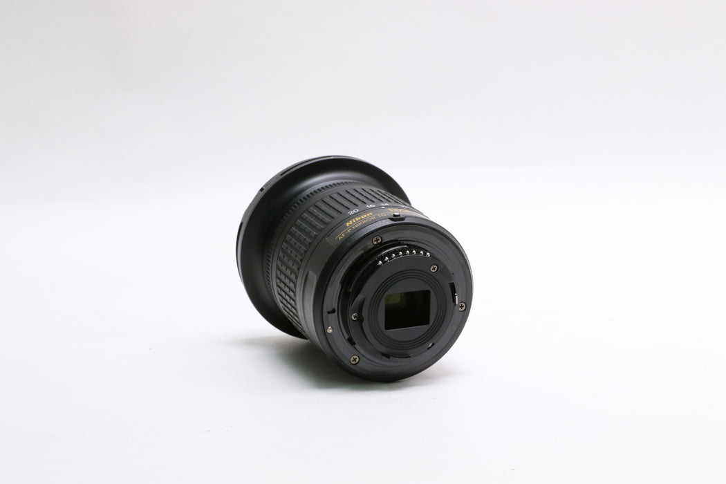 Nikon AF-P DX NIKKOR 10-20mm f/4.5-5.6G VR Lens w/ Lens Hood! — photo 5 of 5
