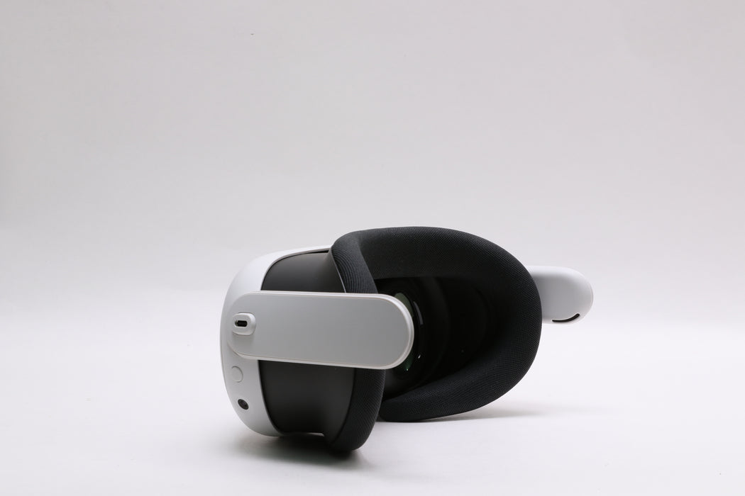 Meta Quest 3 128GB VR Headset w/ Controllers, Elite Strap, Third Party Strap! — photo 3 of 5