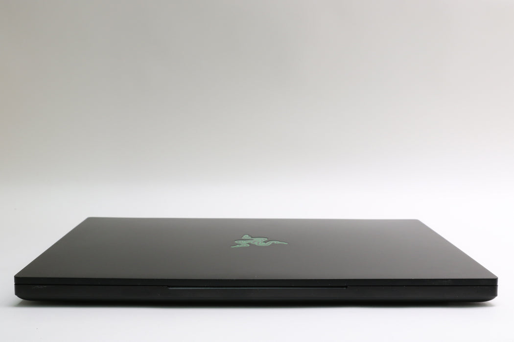 15" Razer Blade 15 (Late 2020), i7-10750H, 32GB, 256GB SSD, GTX 1660 Ti