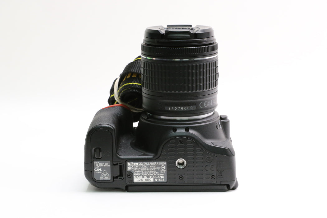 Nikon D5600 Camera w/ Nikon 18-55mm f/3.5-5.6G DX VR Lens! 407 Shutter Count!