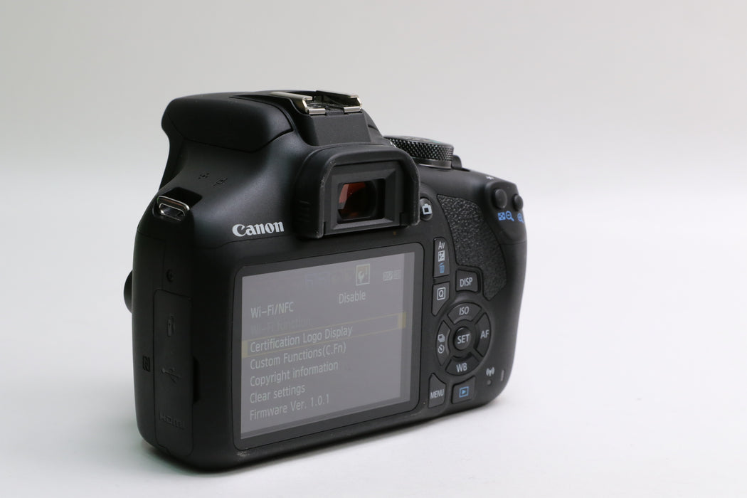 Canon EOS Rebel T7 Camera, w/ 18-55mm IS II Lens, OEM Battery/Charger, 761 SC!