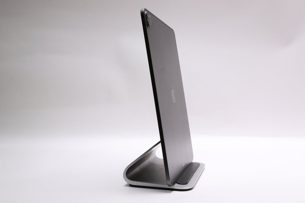 12.9" Apple iPad Pro 4th Gen, 512GB, Wi-Fi Only, Space Gray, MXAV2ZP/A — photo 4 of 13