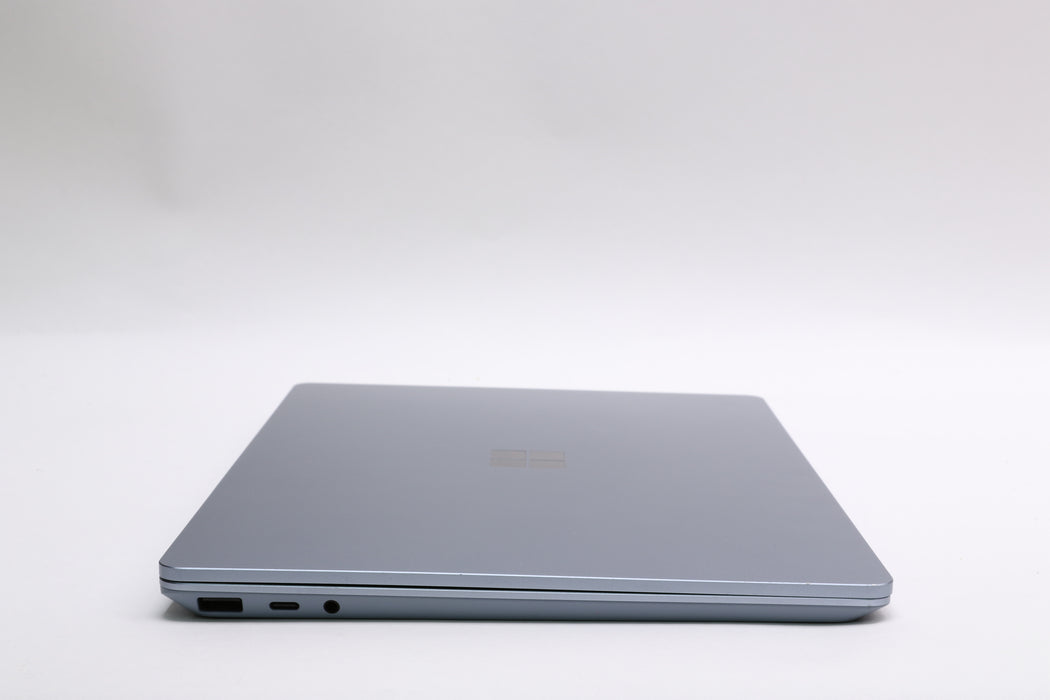 12.4" Microsoft Surface Laptop Go, i5-1035G1, 8GB, 256GB SSD, Touchscreen — photo 10 of 13