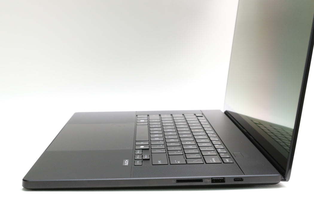 16" Asus ProArt P16 H7606wi, Ryzen AI 9 HX 370, 64GB, 2TB, RTX 4070, 4K OLED!