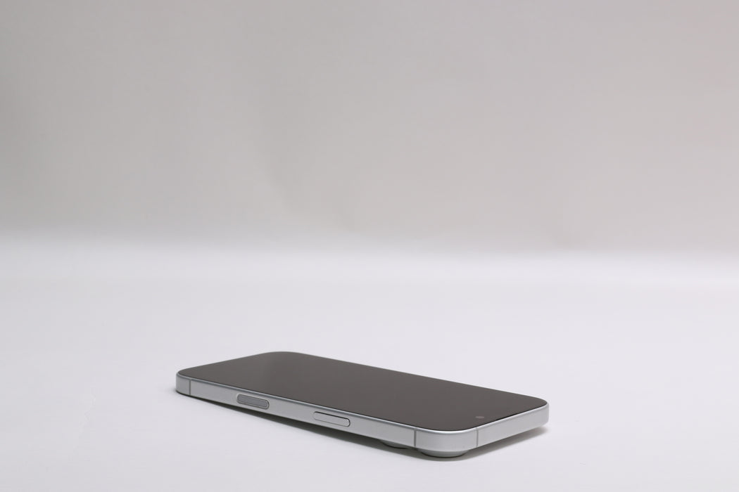 Apple iPhone 16, 128GB, Unlocked, White, MYAQ3LL/A — photo 12 of 13