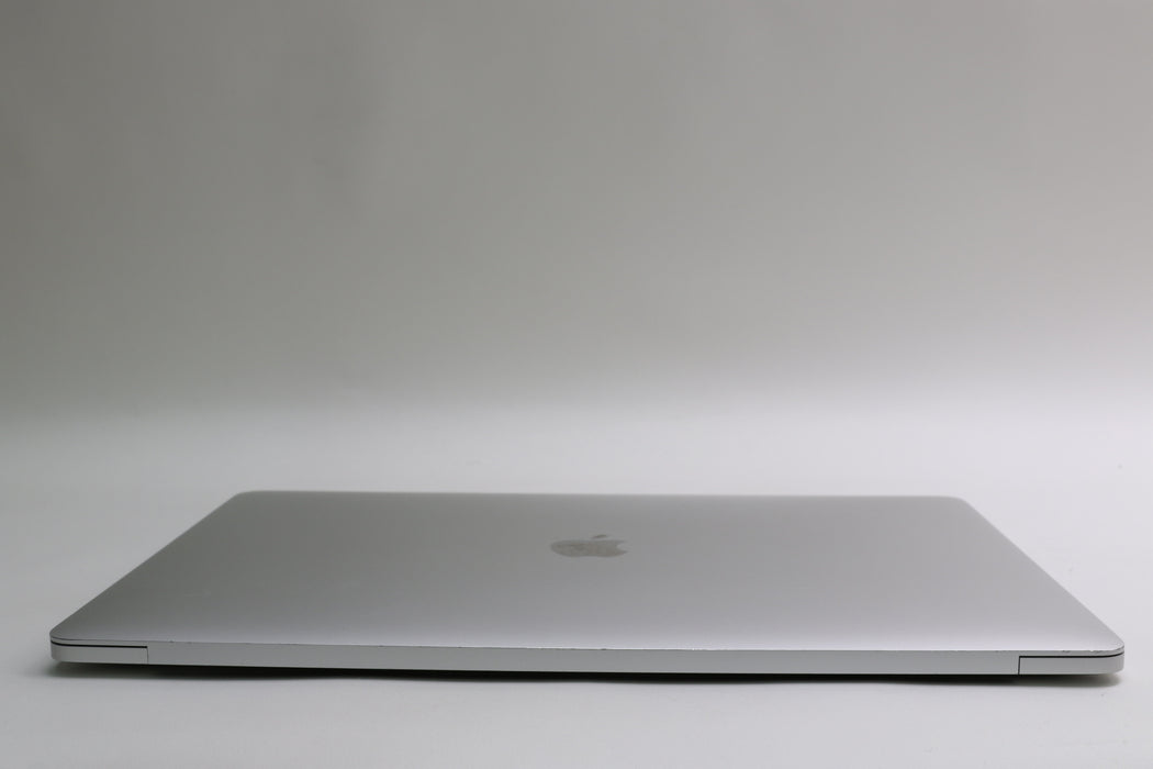 15" 2017, MacBook Pro, MPTU2LL/A, i7-7700HQ, 16GB, 256GB SSD, Radeon Pro 555