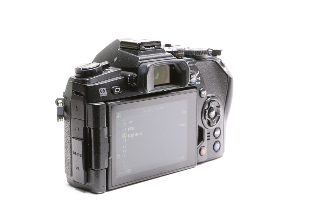 Olympus OM-D E-M1 Mark II 20.4MP Mirrorless Camera w/ Godox TT350O Flash!