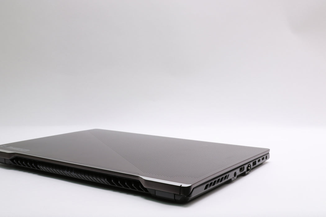 15" Asus Rog Zephyrus G15, AMD Ryzen 9 5900HS, 16GB, 1TB SSD, RTX 3070