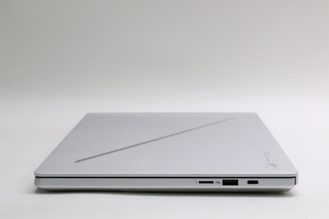 14" Asus Rog Zephyrus G14, AMD Ryzen AI 9 HX 370 w/, 32GB, 1TB SSD, RTX 507