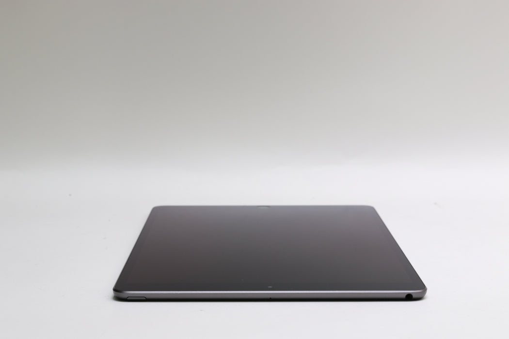 iPad Air (3rd Gen), 64GB, Wi-Fi Only, Space Gray, MUUJ2LL/A 10.5”