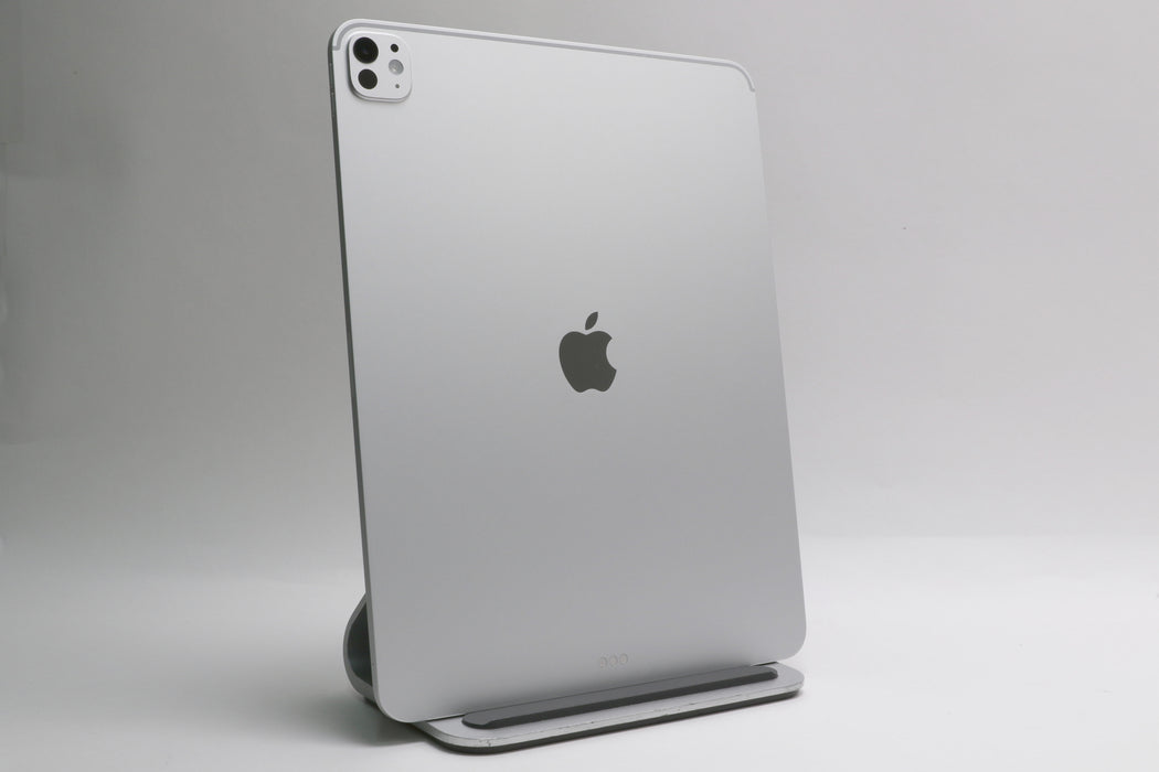 13" Apple iPad Pro M5, 256GB, Wi-Fi Only, Silver, MDYK4LL/A — photo 4 of 13