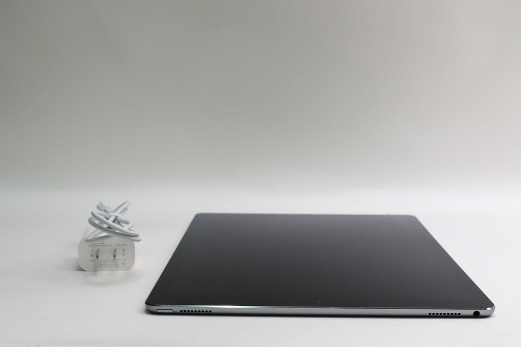 iPad Pro 12.9" 1st Gen, 256GB, Wi-Fi Only, Space Gray, NL0T2LL/A