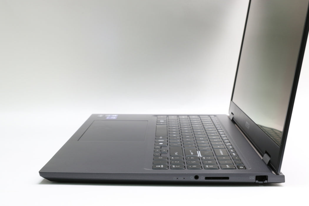 100%BATT 16" UHD+ MSI, Ultra 9 288V, 32GB, 2TB SSD