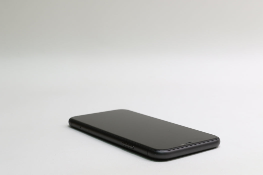 iPhone 11, 64GB, Unlocked, Black, MH8D3LL/A, 100% Battery!